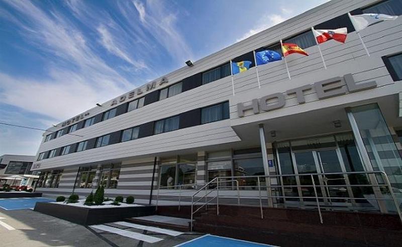 Hotel Adelma Hoznayo Ngoại thất bức ảnh